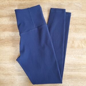 ATHLETA ELATION RIBBED TIGHT LEGGING BLACK SIZE SMALL ATHLEISURE LOUNGE ATHLETIC